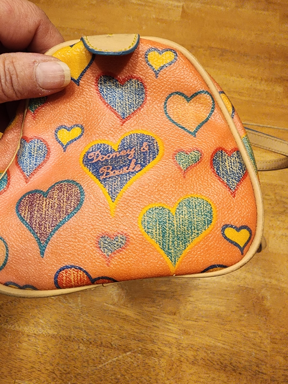 vintage Y2K Dooney & Bourke multicolor crayon hearts barrel bag - Picture 10 of 16